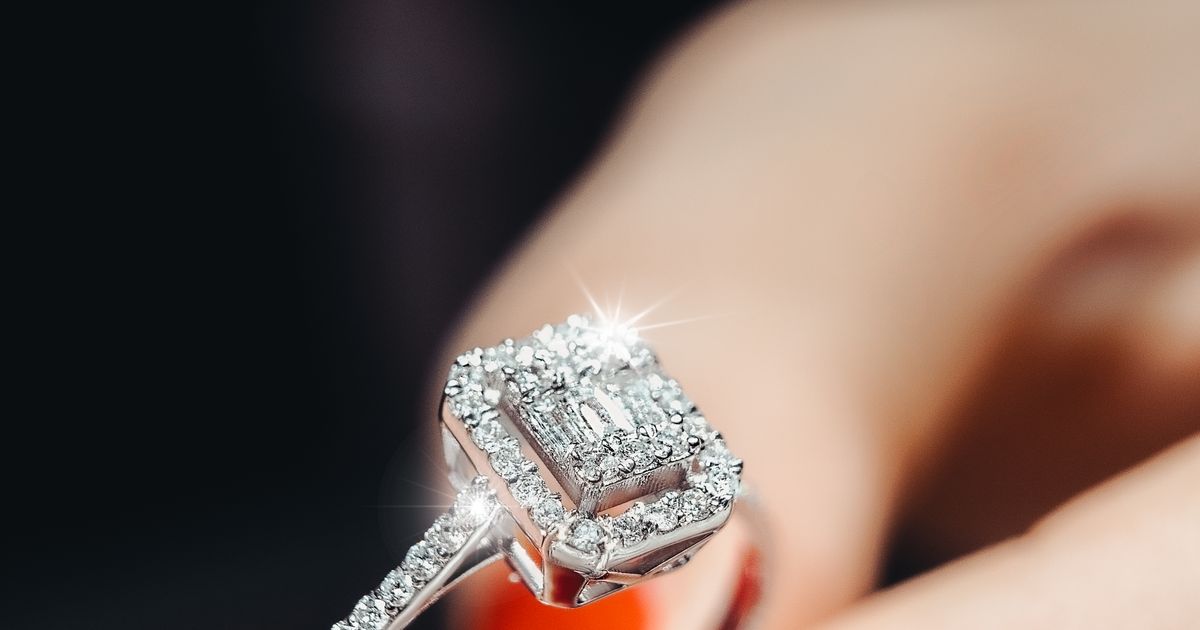 How to Read a Diamond Certificate: GIA and IGI Reports