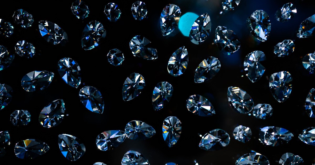 Fluorescence, Polish and Symmetry: Advanced Diamond Quality Factors Explained