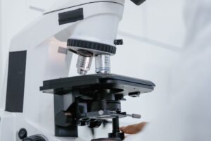 Gemology Tools Explained: Refractometer, Polariscope, Microscope and Loupe